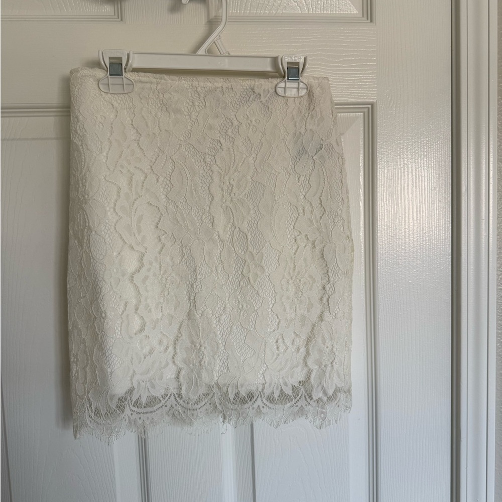 Elegant White Lace Skirt